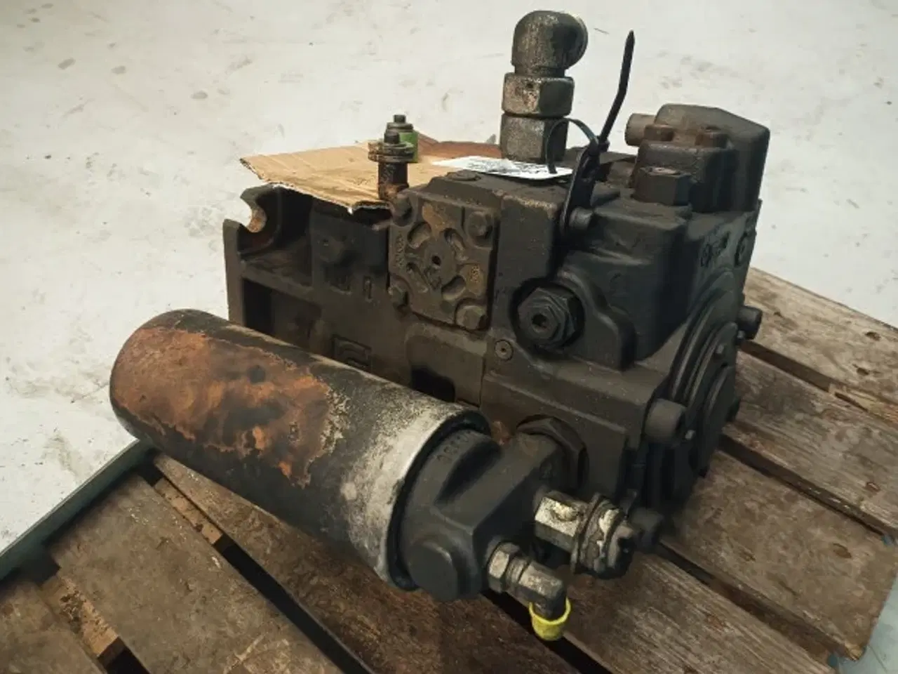 Billede 4 - New Holland CR9080 Hydrostatpumpe 84819216