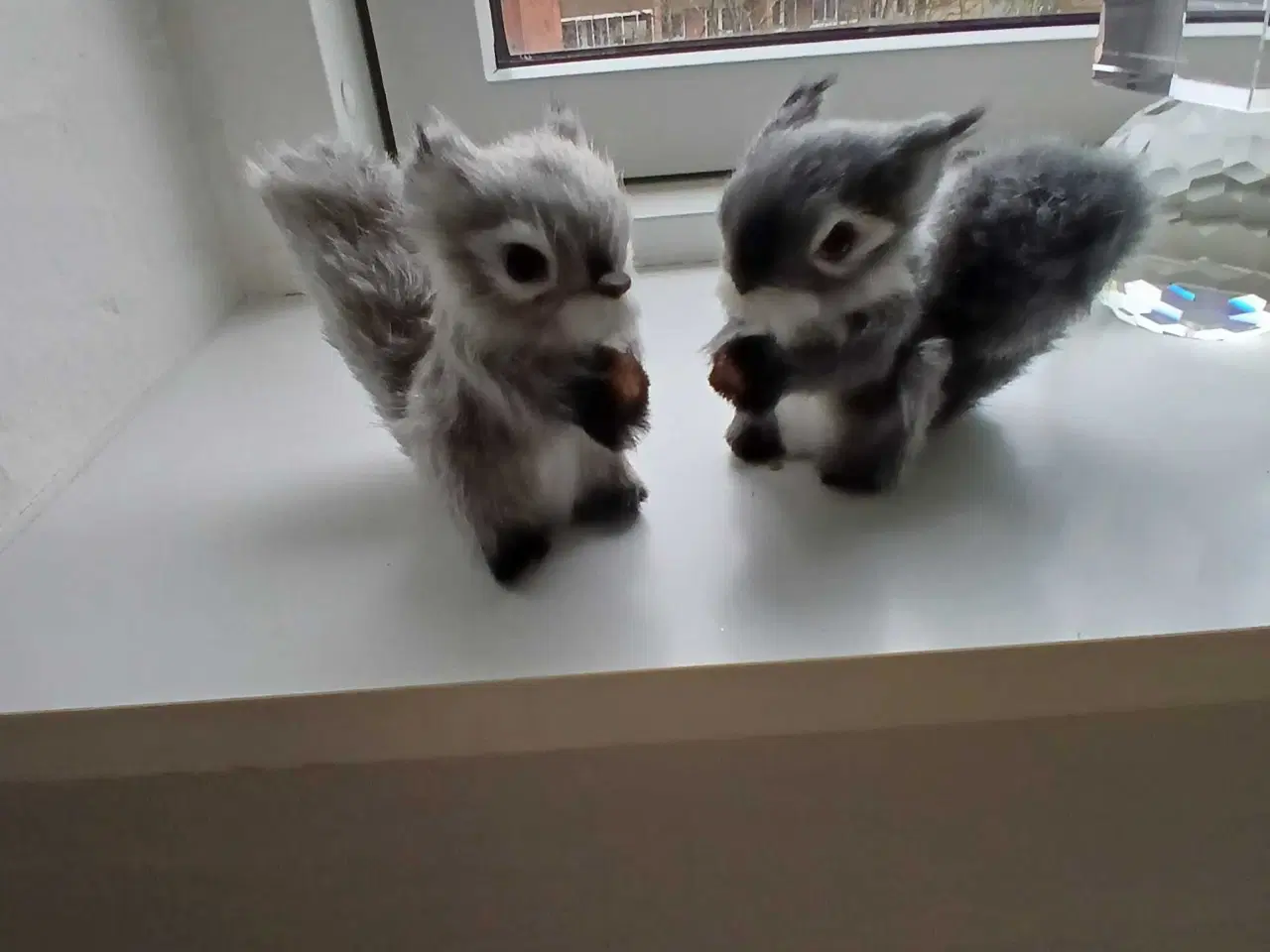 Billede 1 - 2 plys egern til julepynt sælges sammen