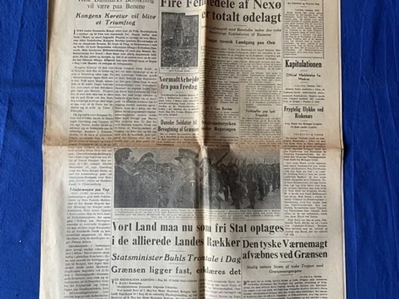 Billede 1 - Avis - Sønderjyden - 9. Maj 1945 - Danmarks Konge mødes med folket !