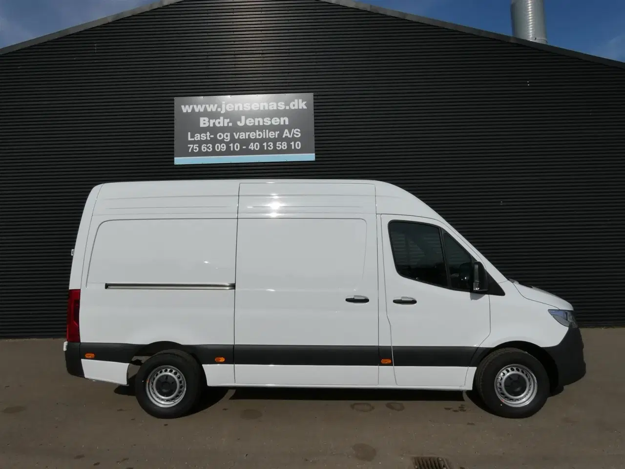 Billede 2 - Mercedes-Benz Sprinter 317 2,0 CDI A2 H2 RWD 9G-Tronic 170HK Van Aut.