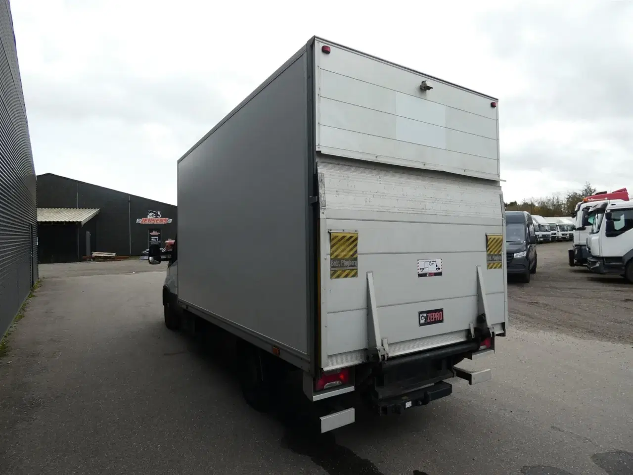 Billede 7 - Iveco Daily 35S16 3750mm 2,3 D m/Alukasse med lift Hi-Matic 156HK Ladv./Chas. 8g Aut.