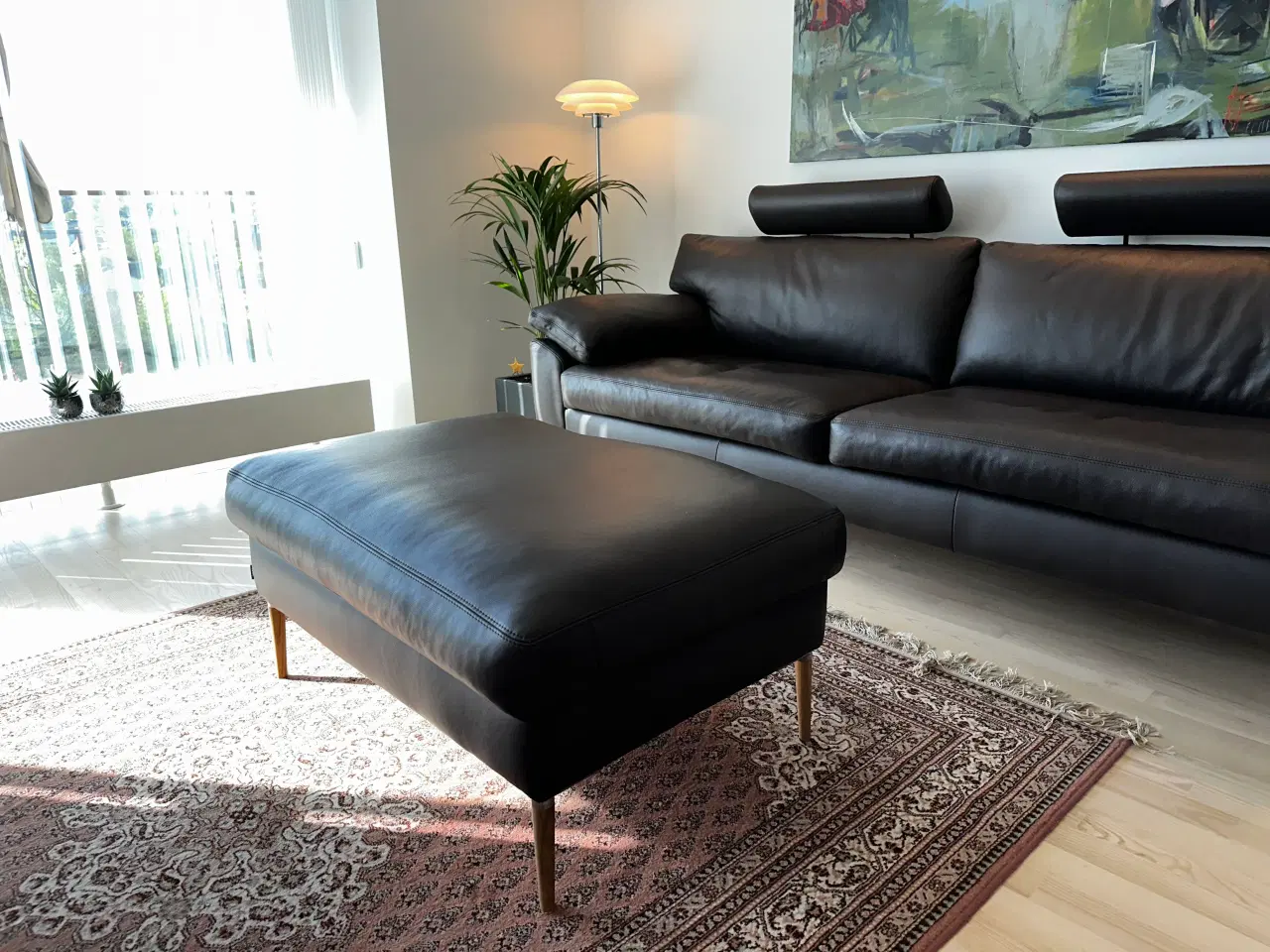 Billede 1 - 3 Personers Sofa med Puf og Nakkestøtte