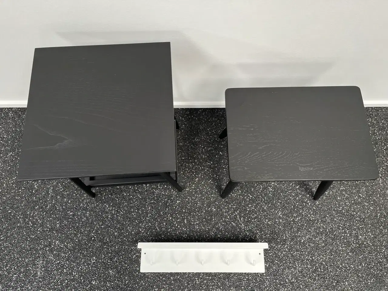 Billede 2 - Lampebord 40x40x55 + skammel + knagerække