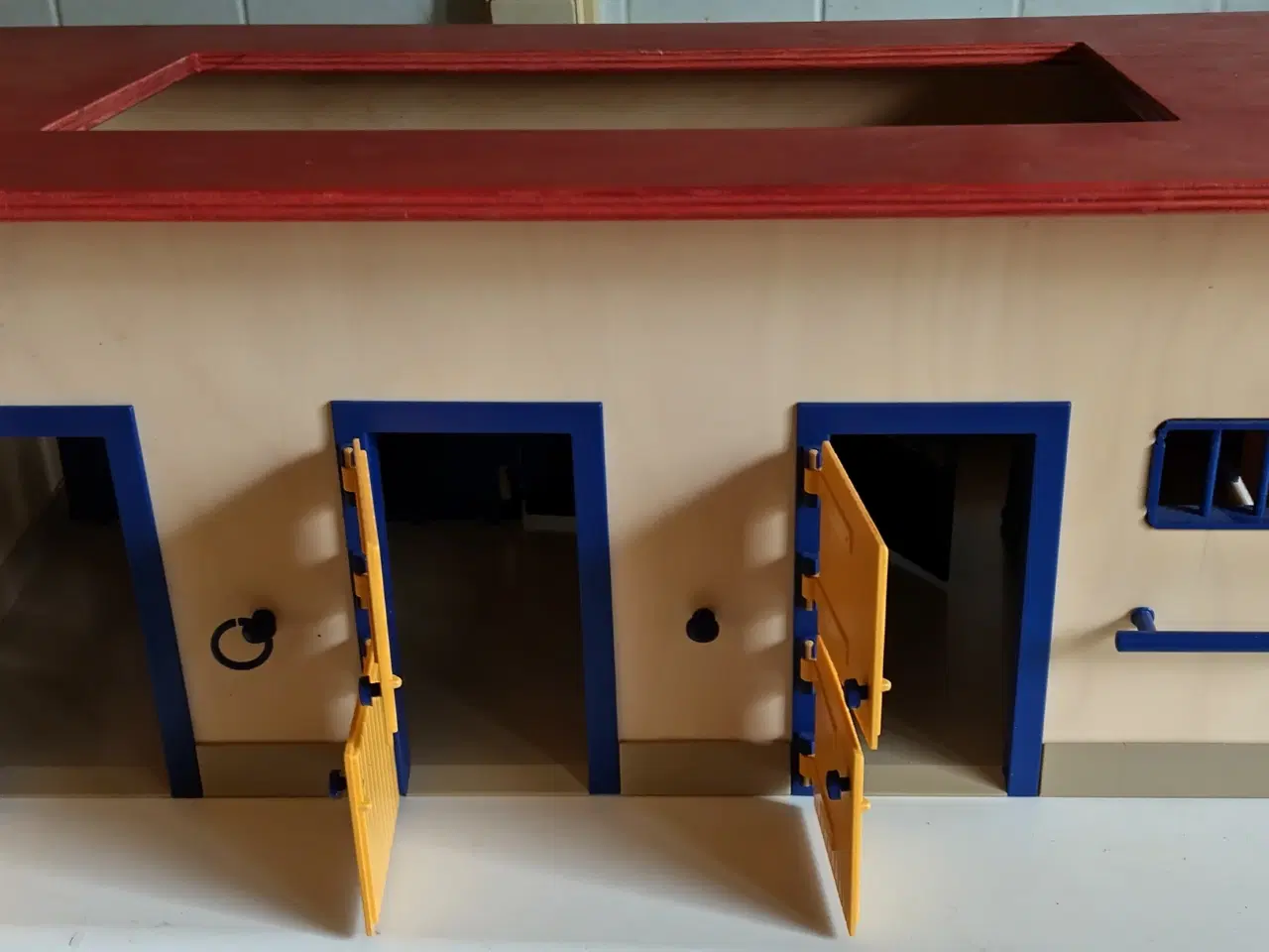 Billede 7 - Schleich hestestald med masser af tilbehør