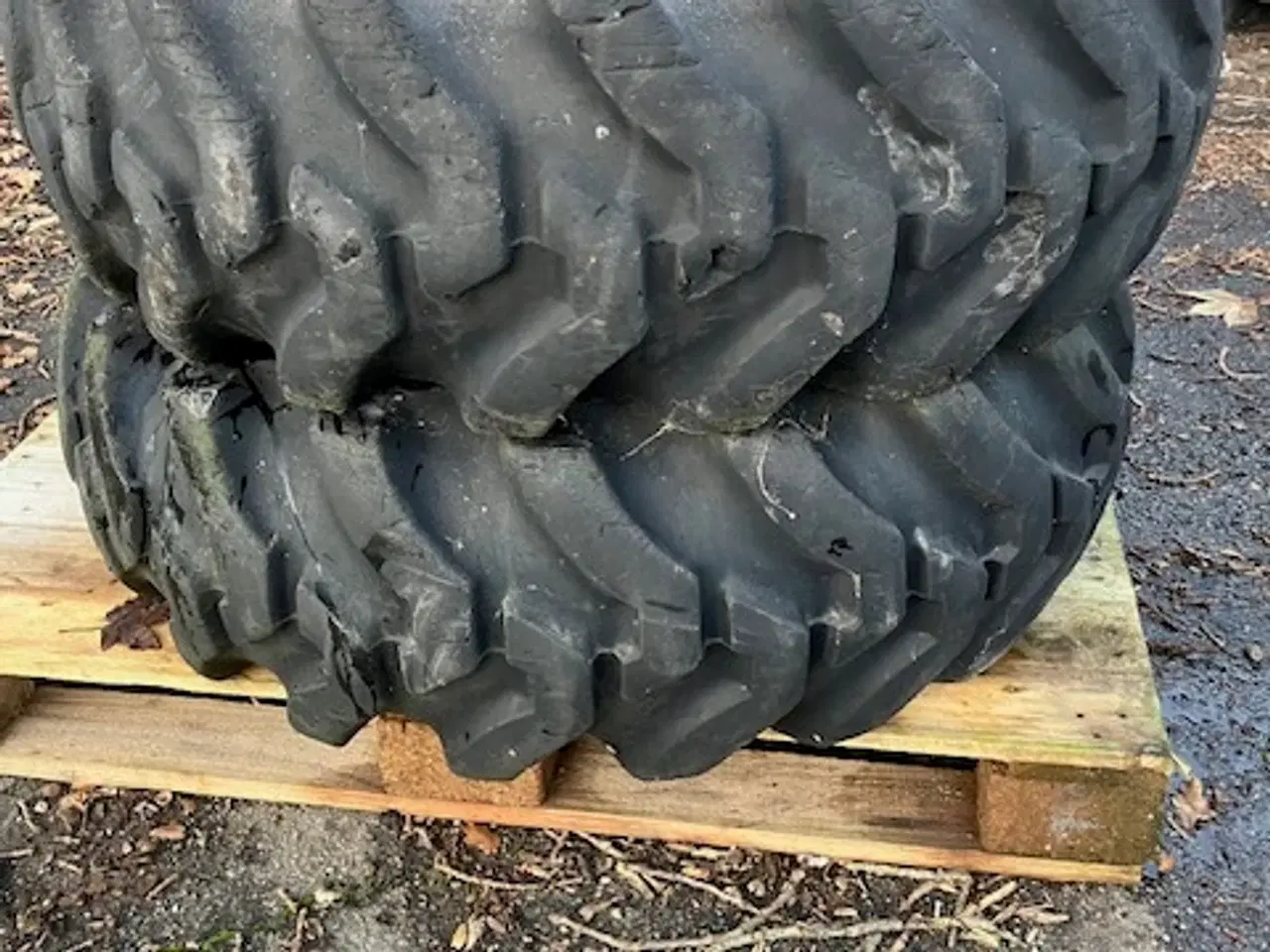 Billede 1 - Dæk til rendegraver 12,5-20