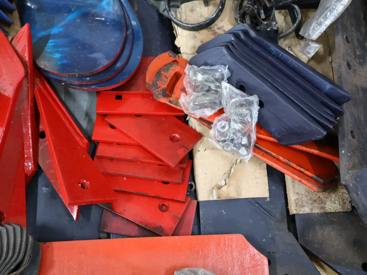Billede 6 - Palle diverse sliddele til jordbehandlingsmaskiner