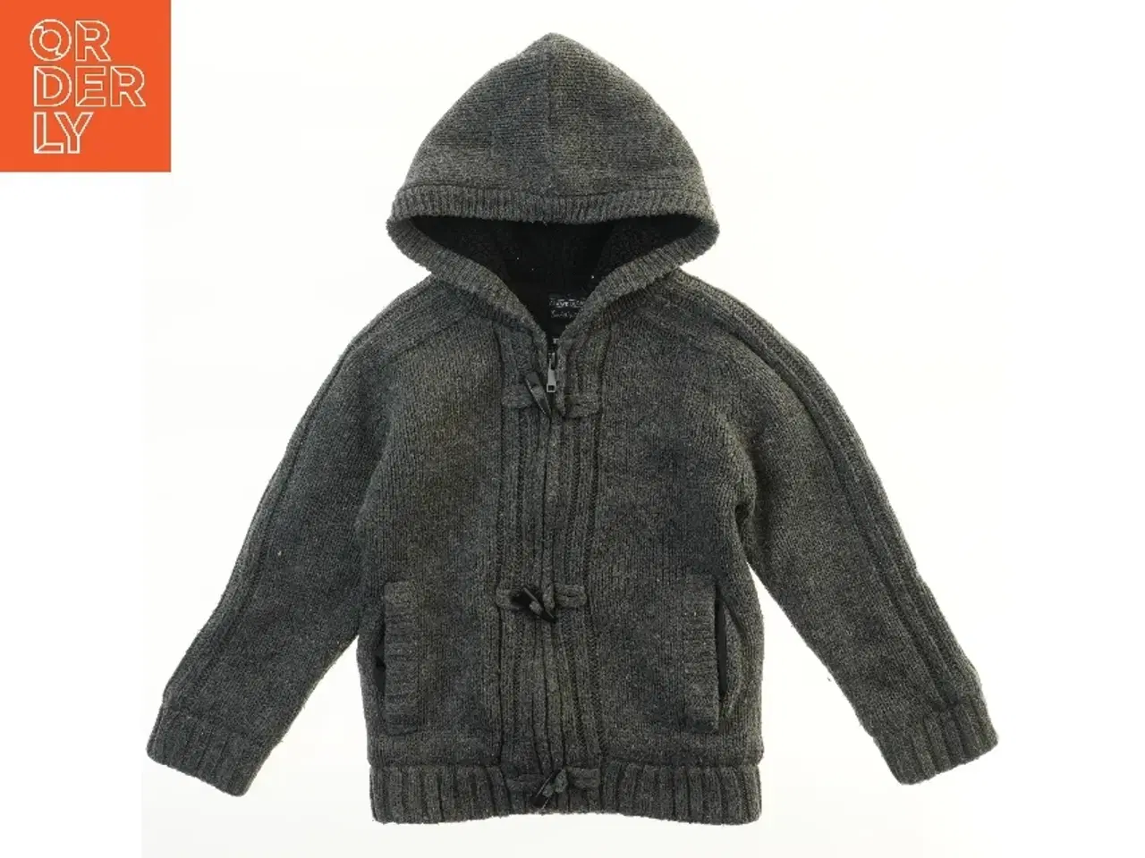 Billede 1 - Strikket hættetrøje med lukning og lommer (str. 122)