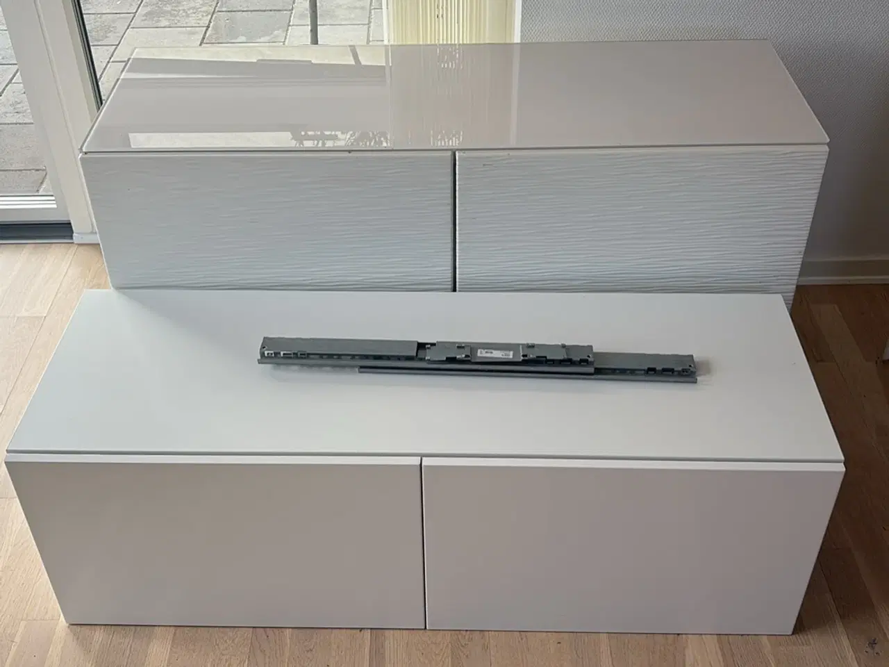 Billede 1 - Ikea BESTÅ vægmonterede skabe