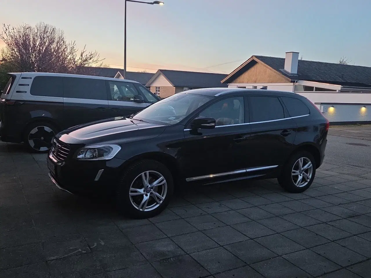 Billede 1 - Volvo XC60 2,0 D4 181 Summum aut.