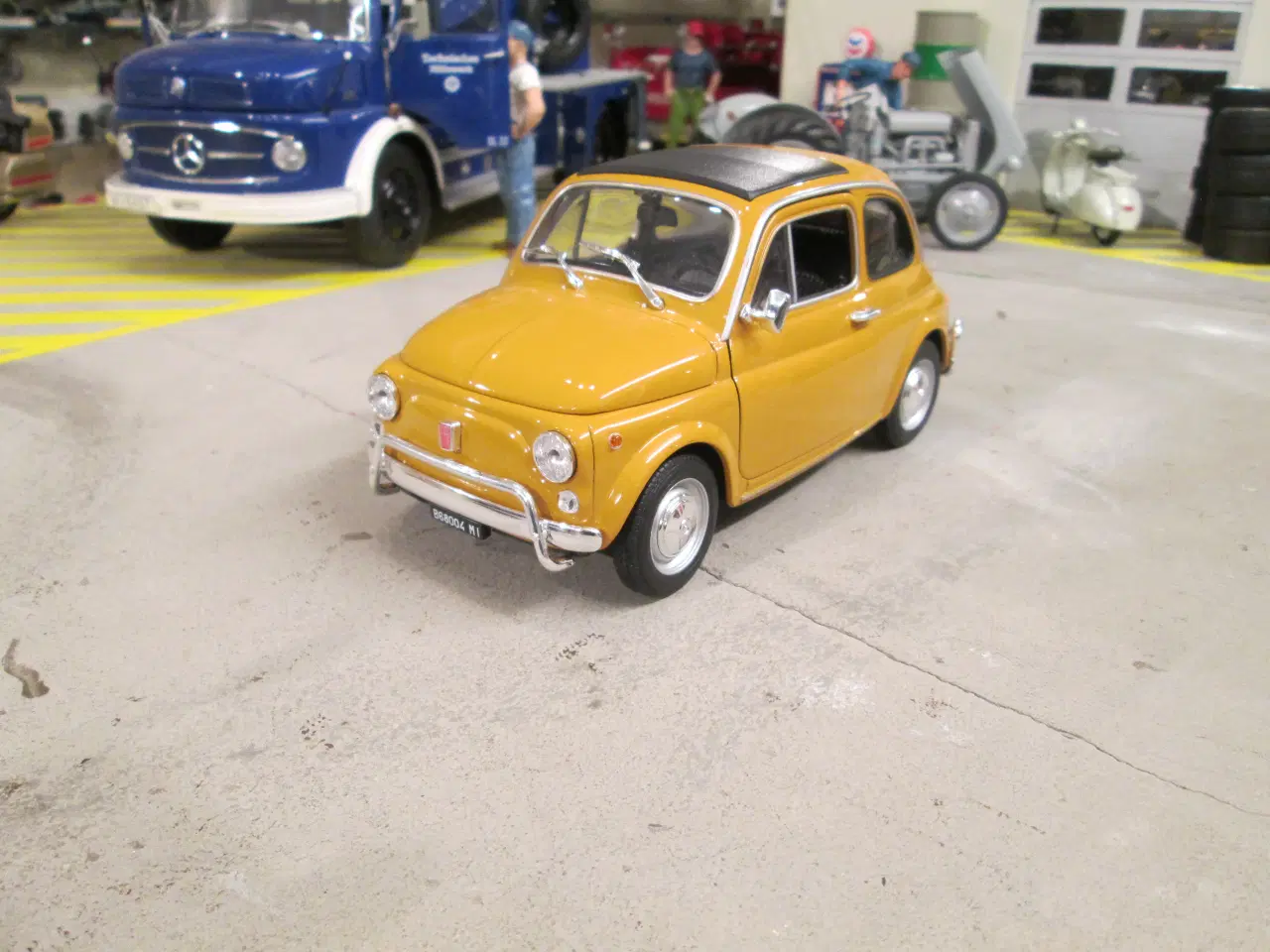 Billede 1 - Modelbil    Fiat 500L   Welly  1:18