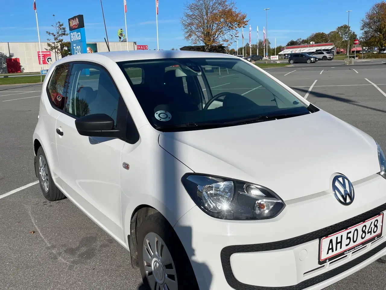 Billede 17 - VW up - lavt km tal