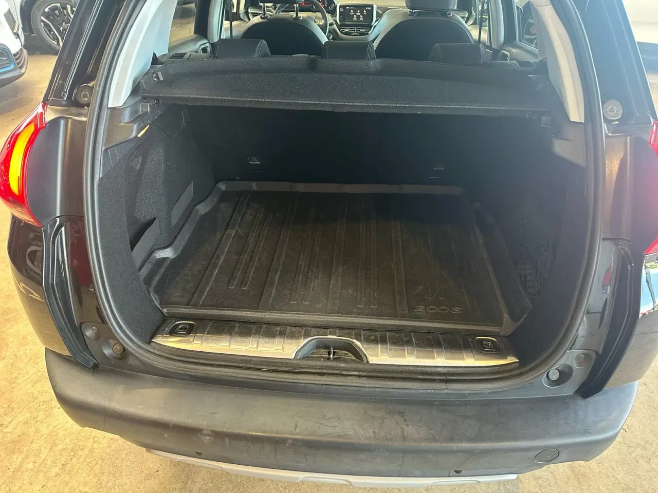 Billede 10 - Peugeot 2008 1,6 BlueHDi 100 Selection Sky