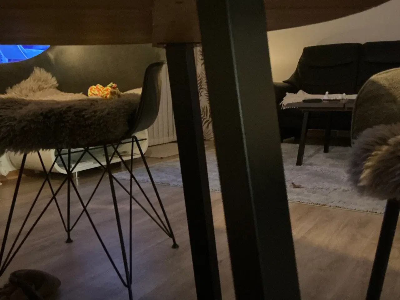 Billede 1 - Rundt plankespisebord 