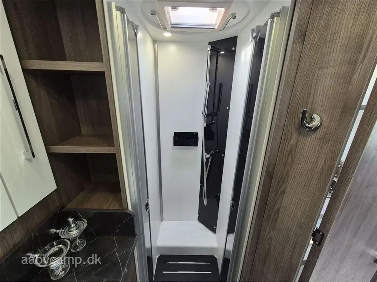 Billede 19 - 2025 - Benimar Tessoro 488   2025 Model på den Nye Ford Transit.