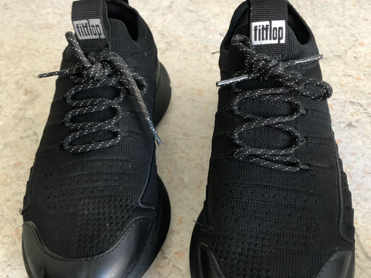 Billede 1 - Sneakers str 36 sorte