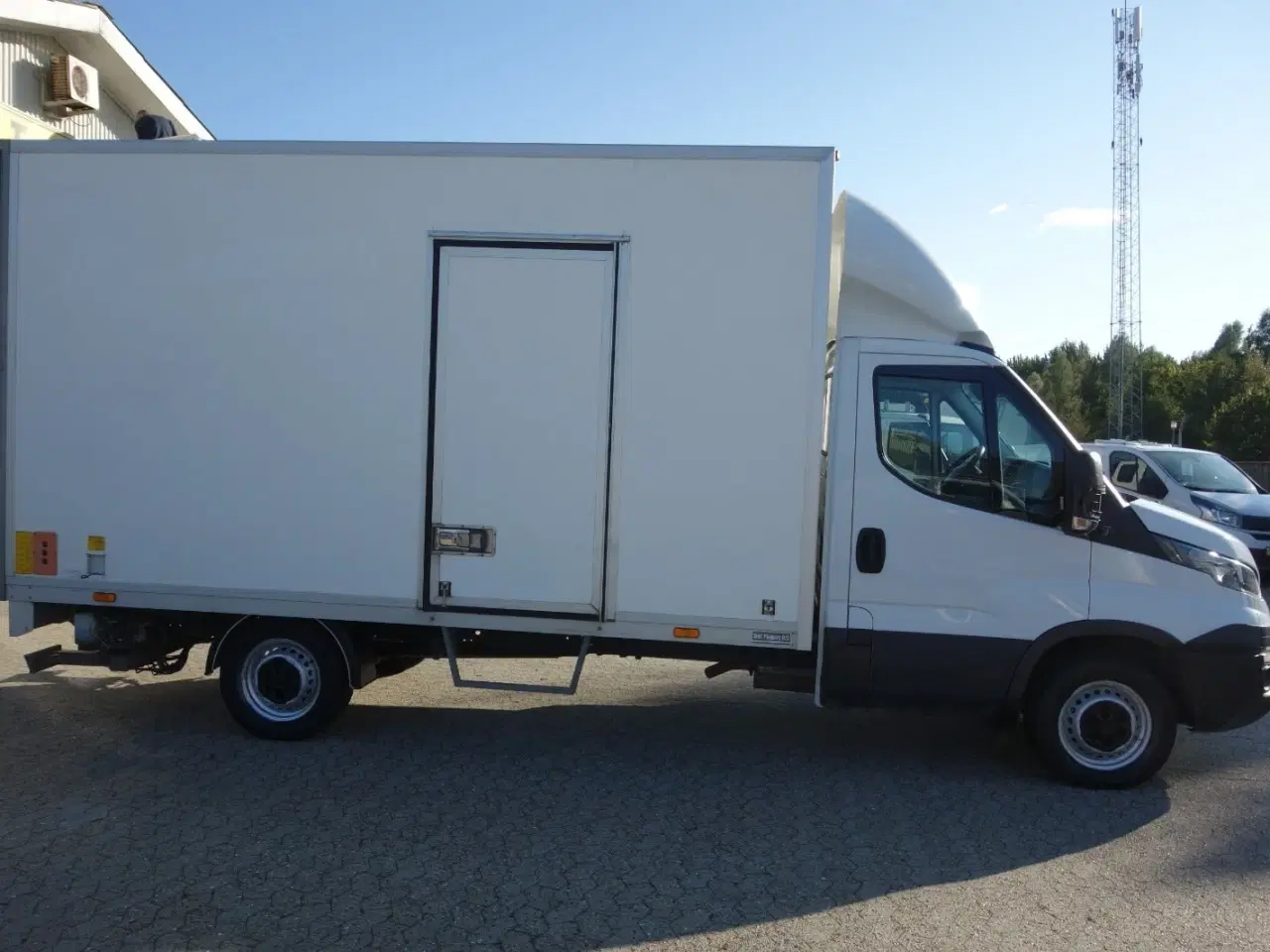 Billede 1 - Iveco Daily 2,3 35S16 Alukasse m/lift AG8