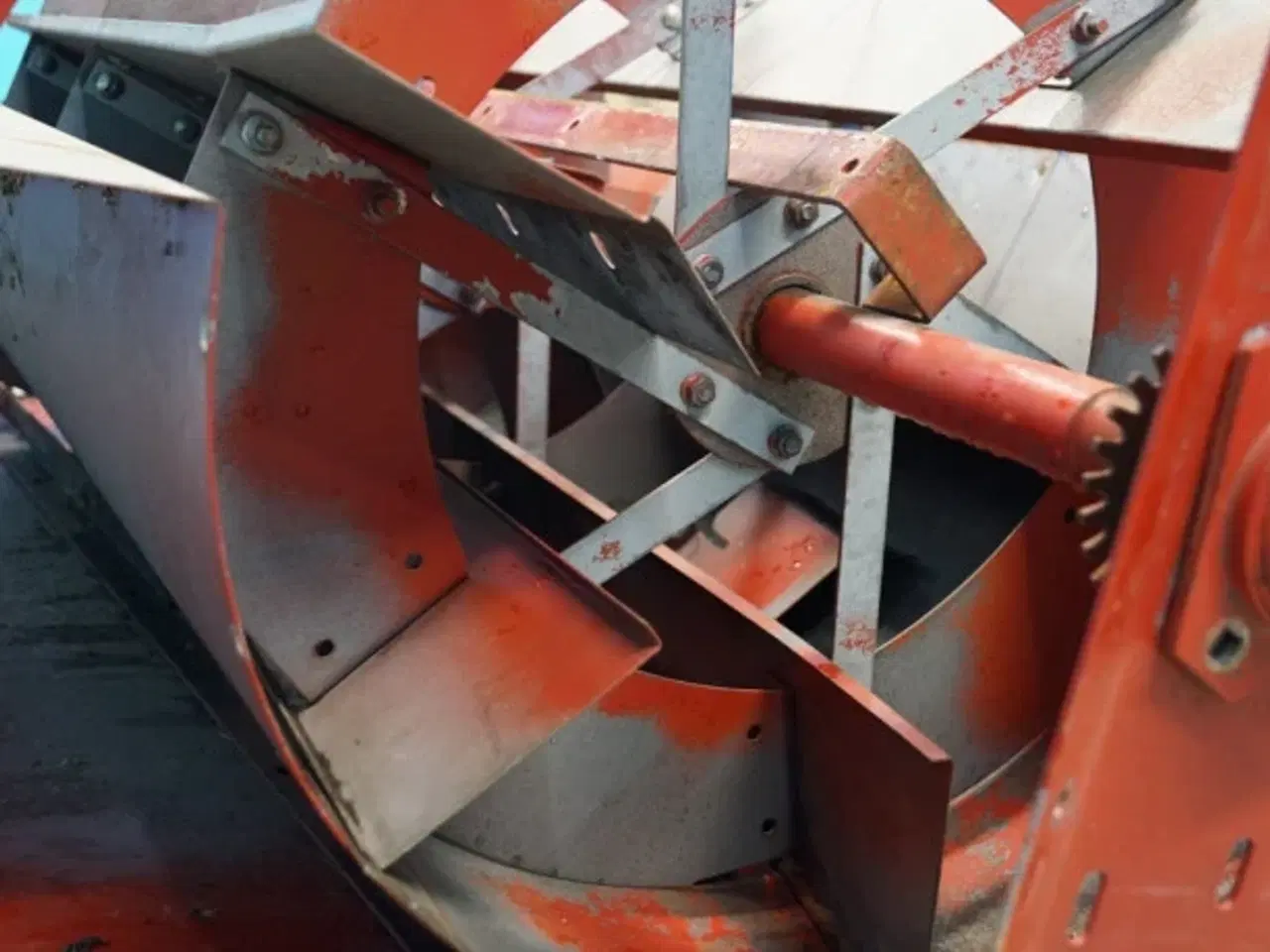 Billede 3 - Case 1680 Underblæser