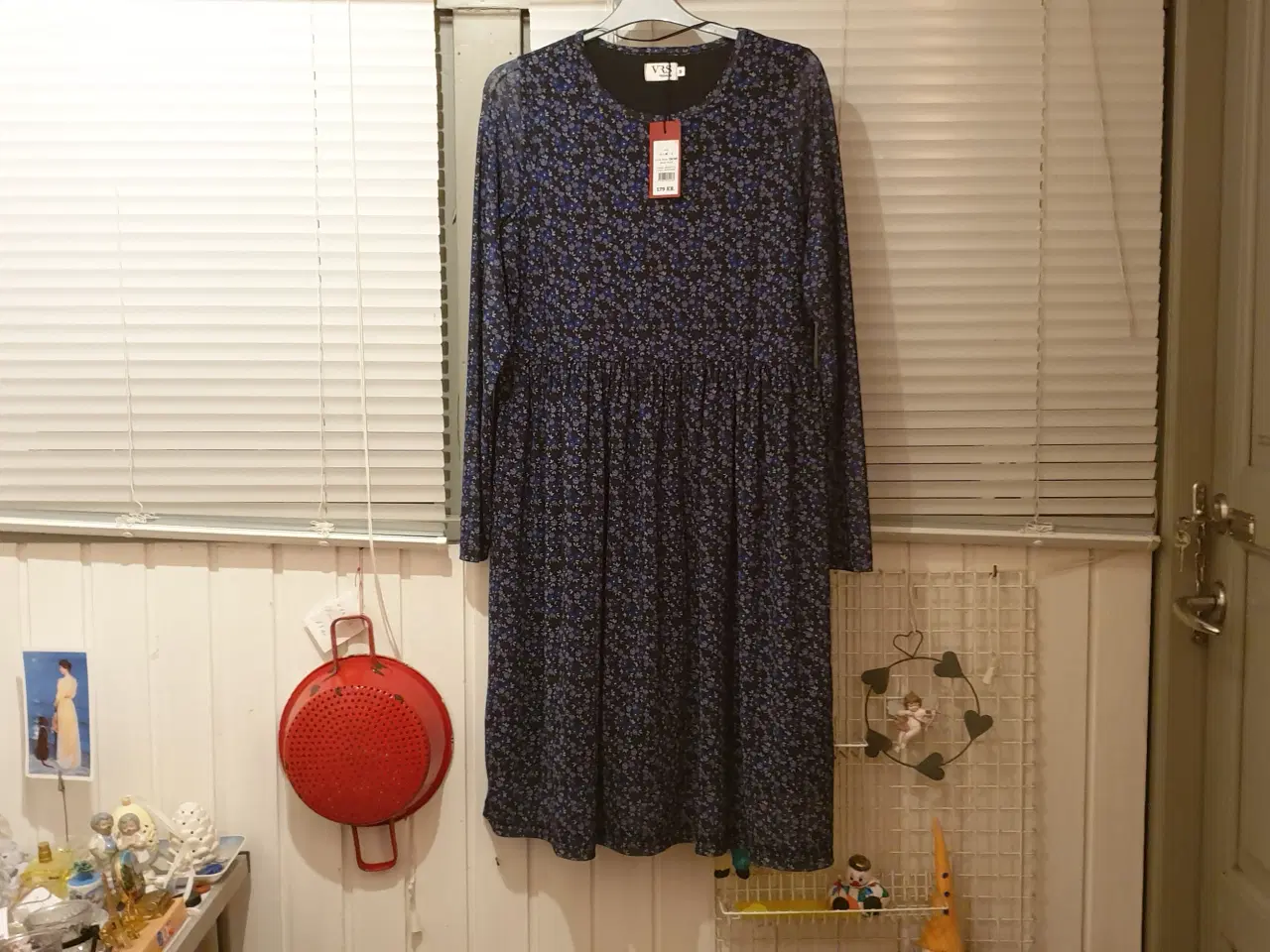 Billede 1 - Kjoler 1stk20kr 3stk40kr SE 5 fotos