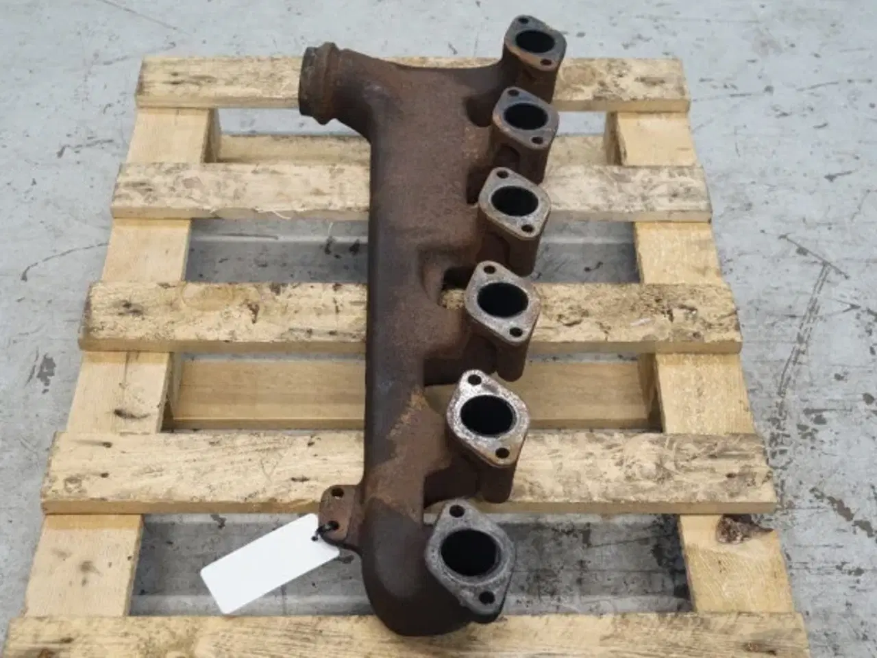 Billede 6 - John Deere 3040 Udstødningsmanifold R80982
