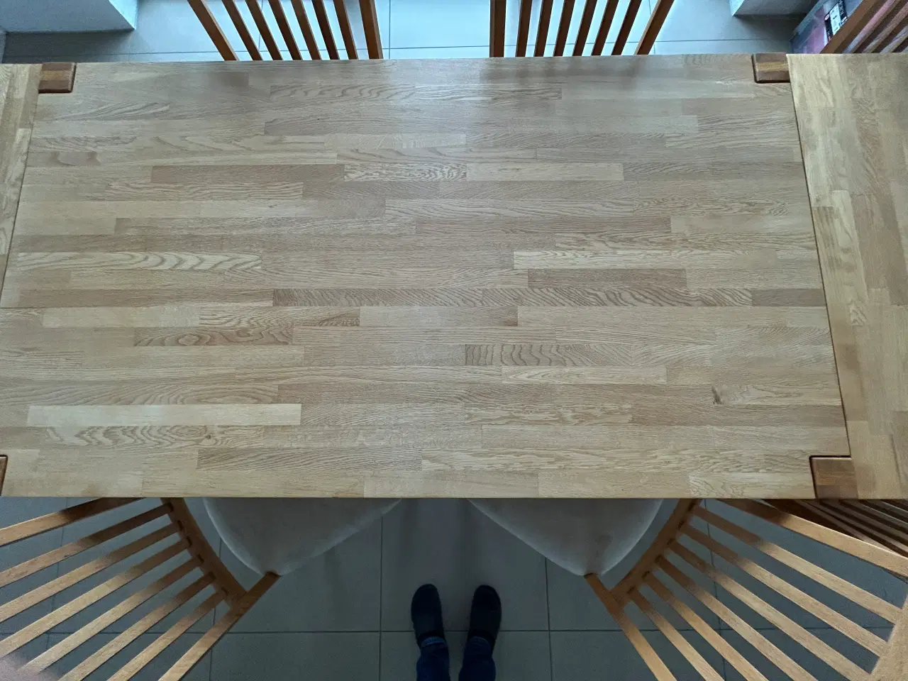 Billede 2 - Olieret egetræsbord m. 6 stole