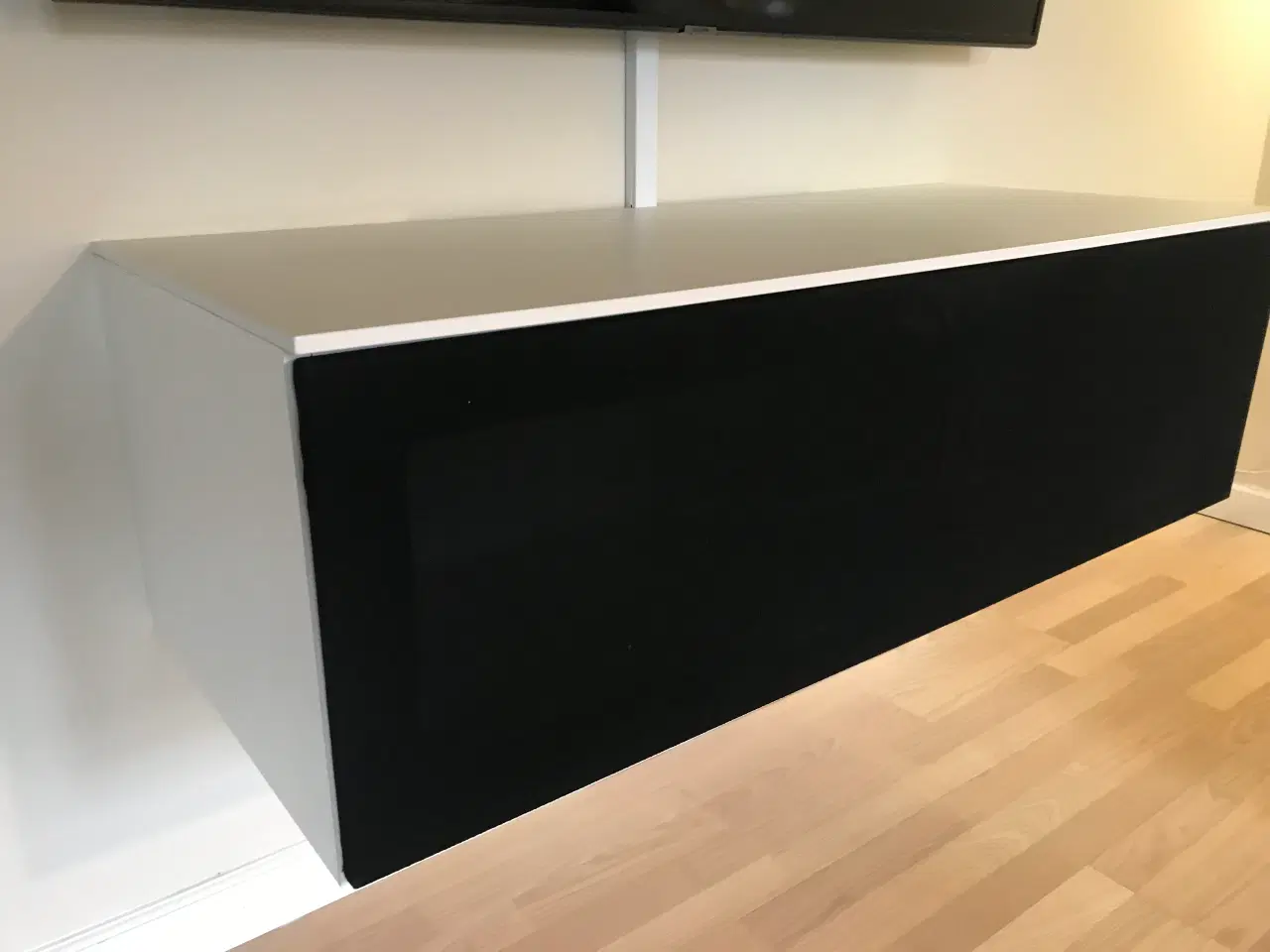 Billede 4 - TV bord væghængt