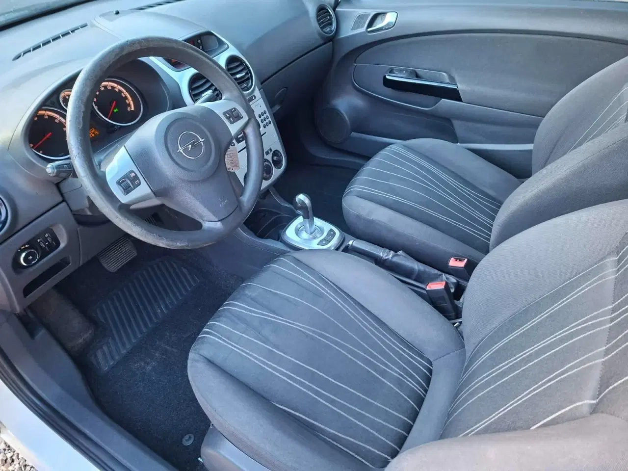 Billede 8 - Opel Corsa 1,2 16V Enjoy aut.