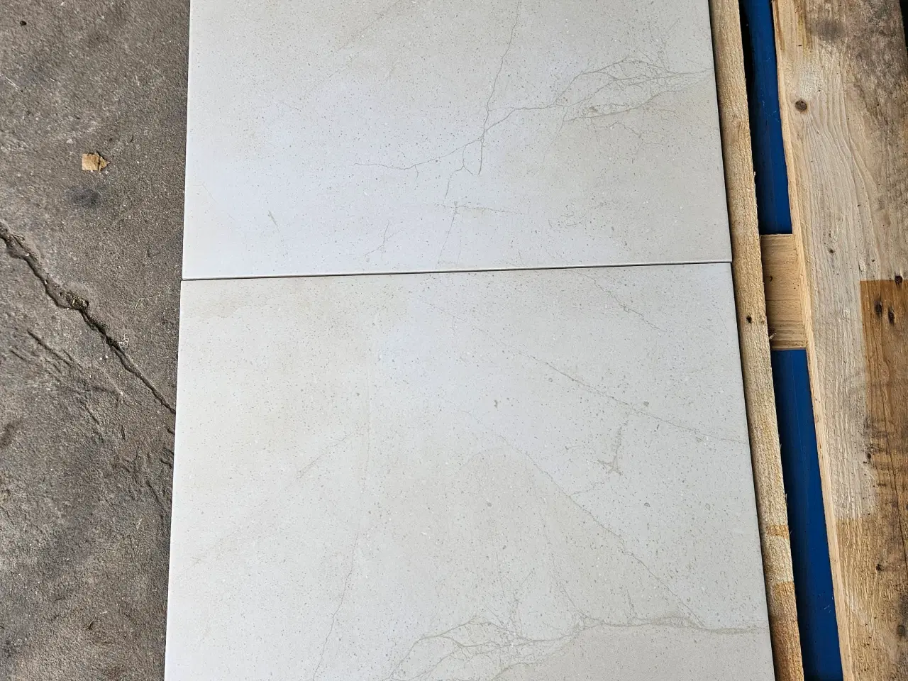 Billede 1 - Gulv- og vægklinke beige 60x60 cm 