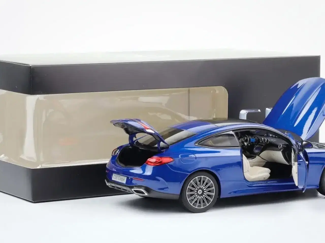 Billede 6 - 1:18 Mercedes CLE Coupe 2023