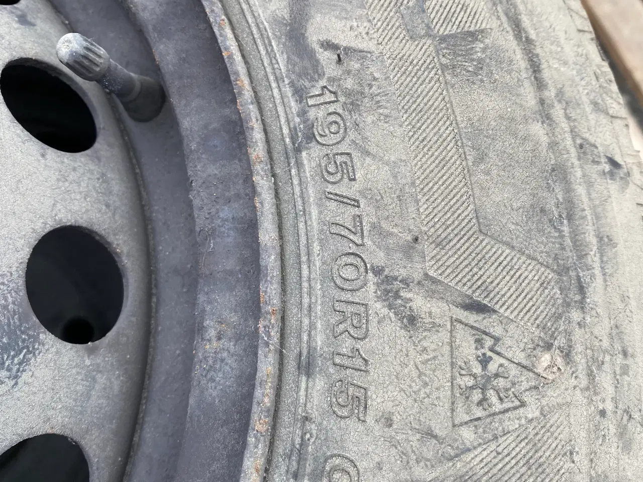 Billede 7 - Vinterdæk har sat på en Ford-transit kvalitet dæk