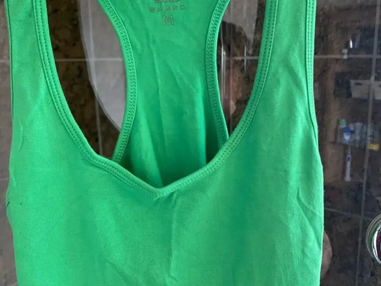 Billede 2 - Smart grøn bluse fra pieces str M