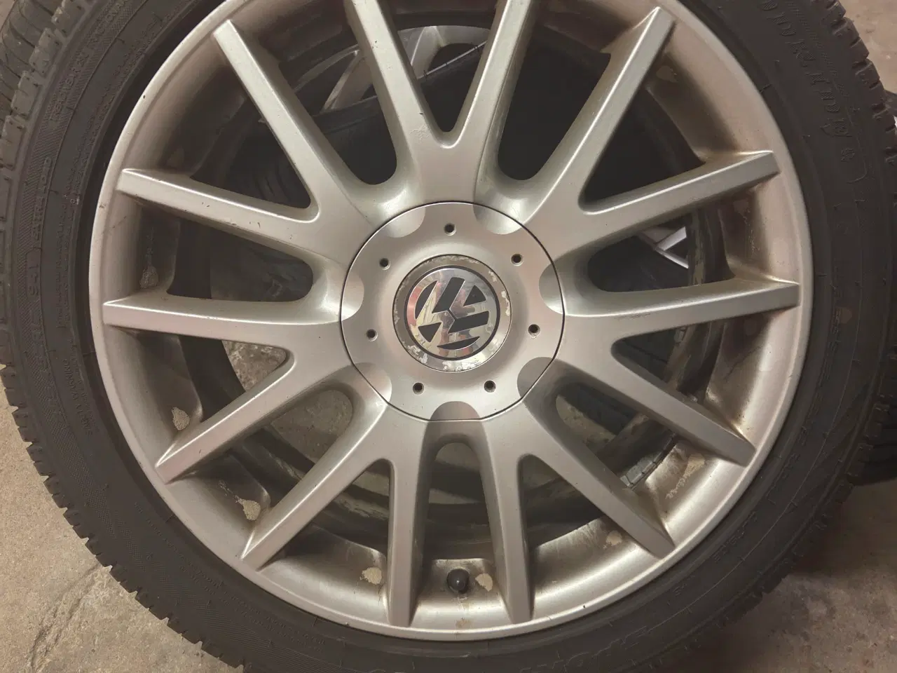 Billede 1 - 17" VW fælge med næsten nye sommerdæk