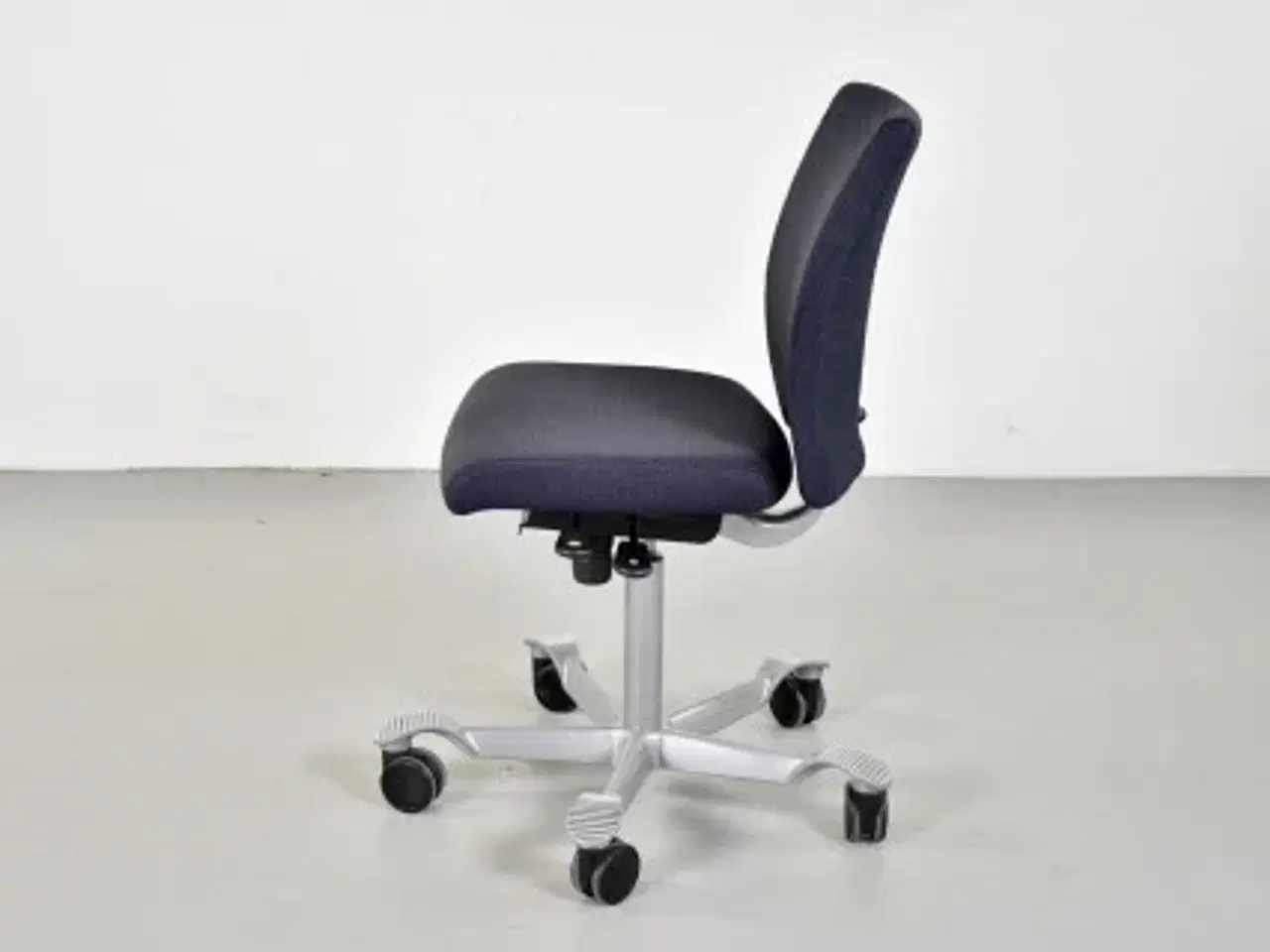 Billede 2 - Häg h04 kontorstol med sort/blå polster og gråt stel