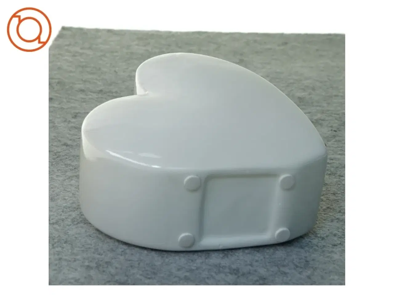 Billede 4 - Porcelæns vase, hjerte form (str. 12 x 13 x 6 cm)