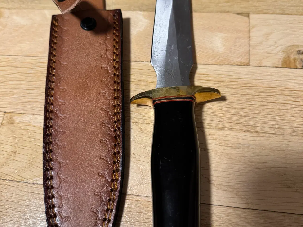 Billede 9 - En del knive til salg. Lækre jagtknive