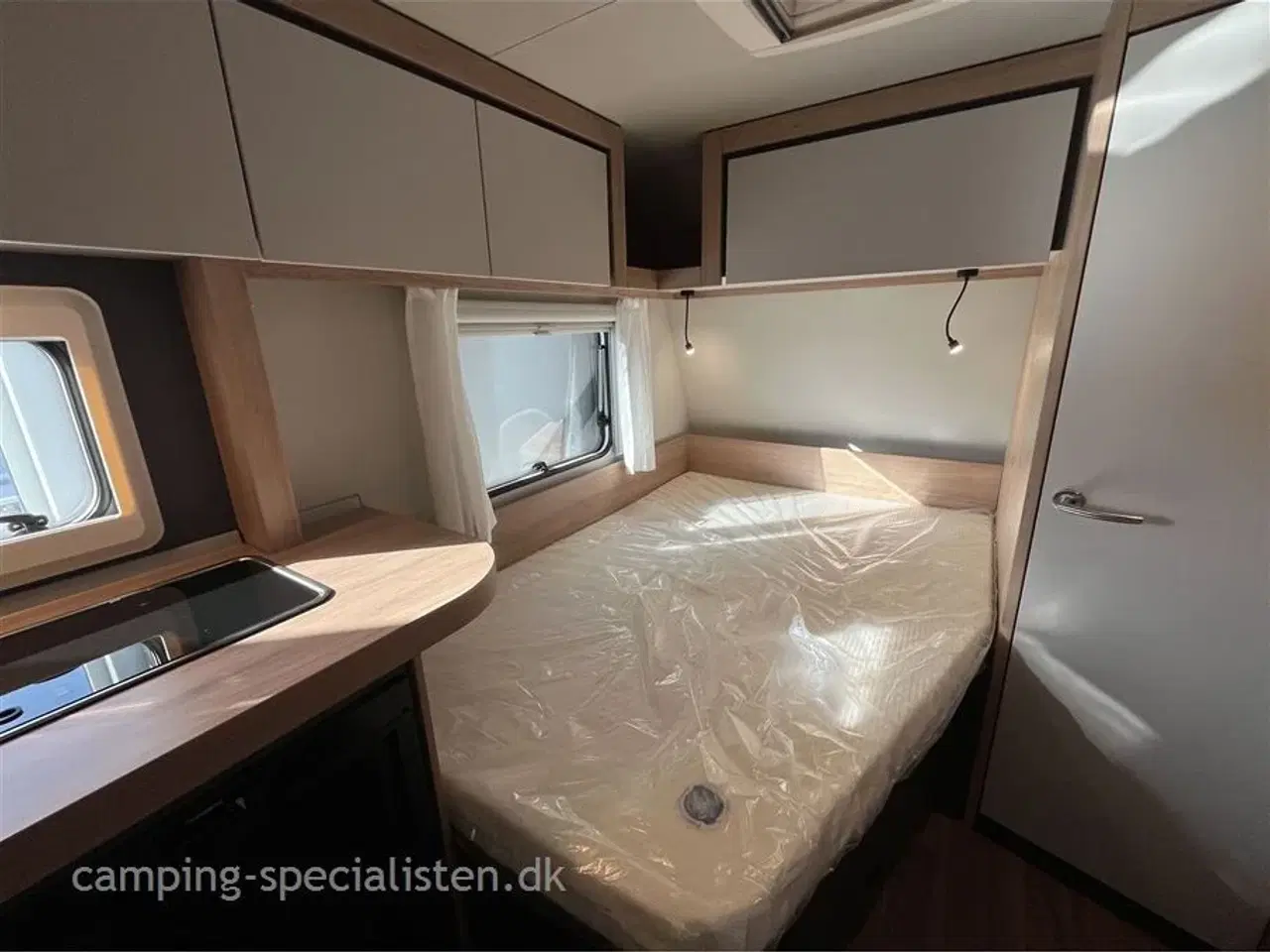 Billede 10 - 2025 - Knaus Sport 450 FU   Knaus Sport 450 FU model 2025 - kan ses nu hos Camping-Specialisten.dk