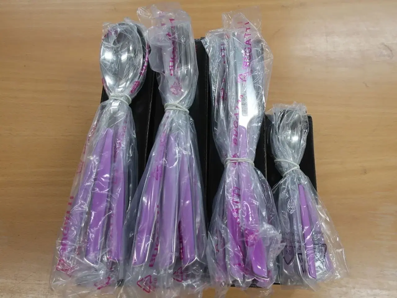 Billede 1 - 36 stk. BUGATTI Glamour Lilla bestik