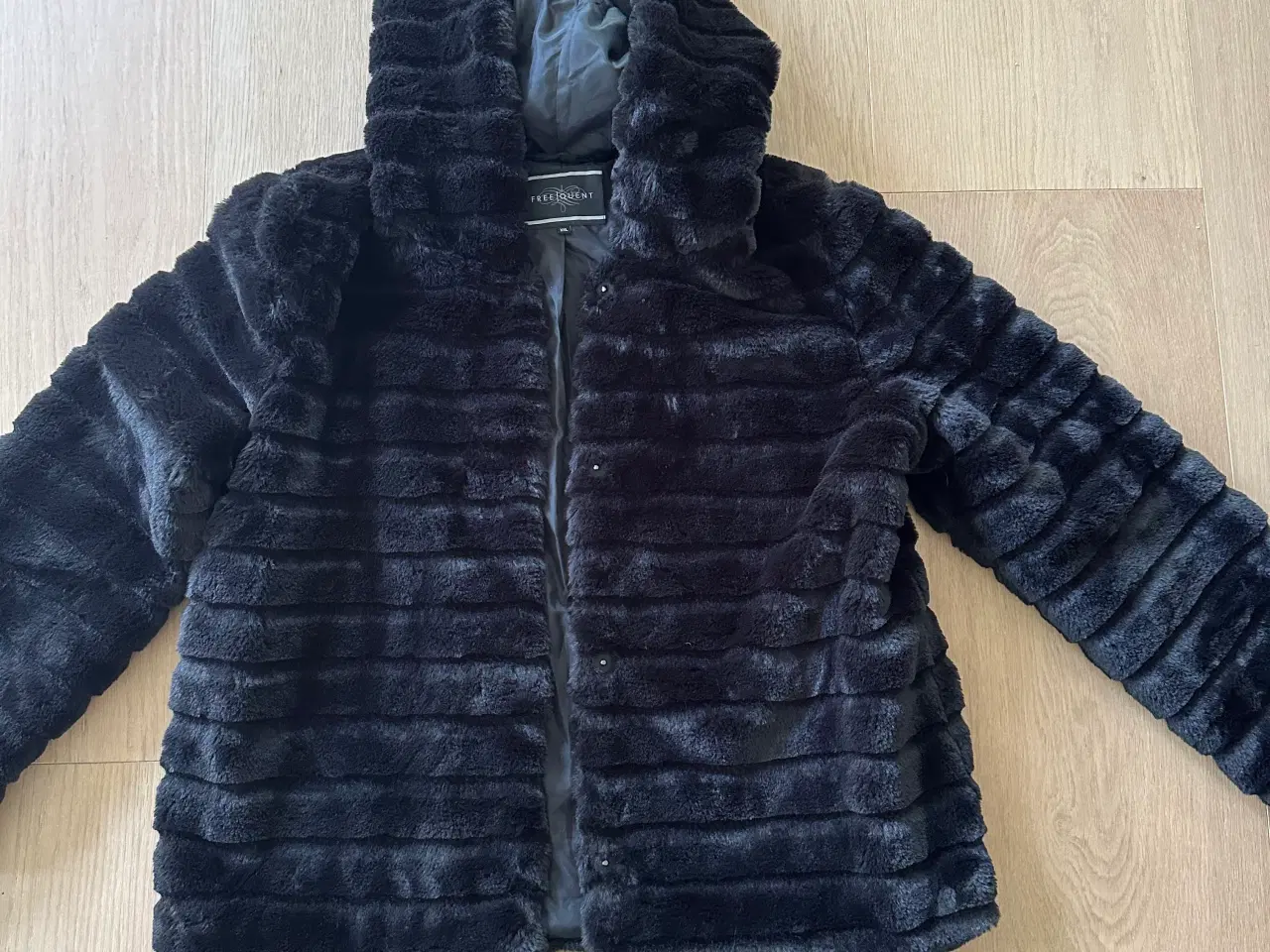 Billede 1 - Flot “ny pels”