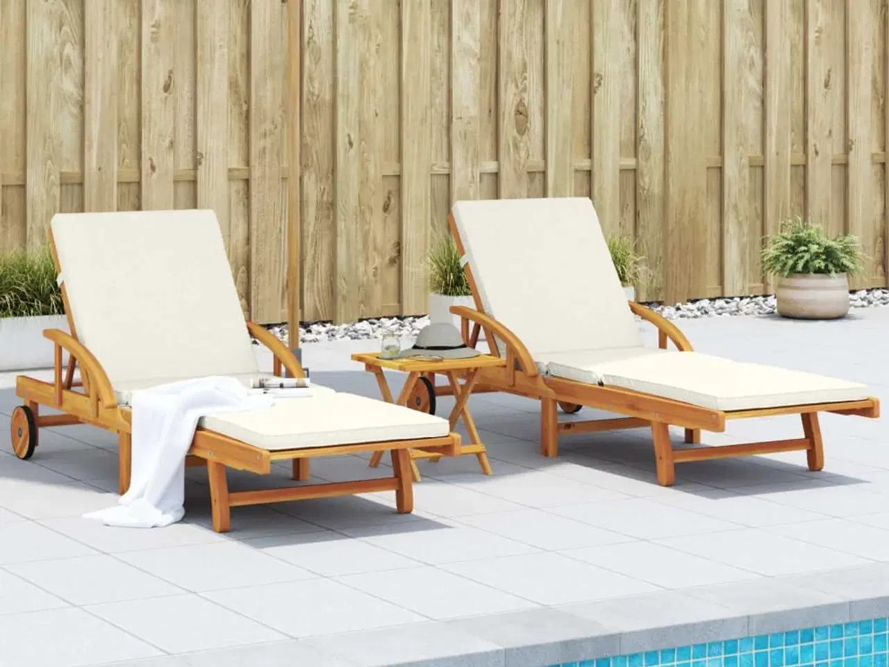 Billede 1 - Liggestole 2 stk. 200x68x83 cm med hynder massivt akacietræ
