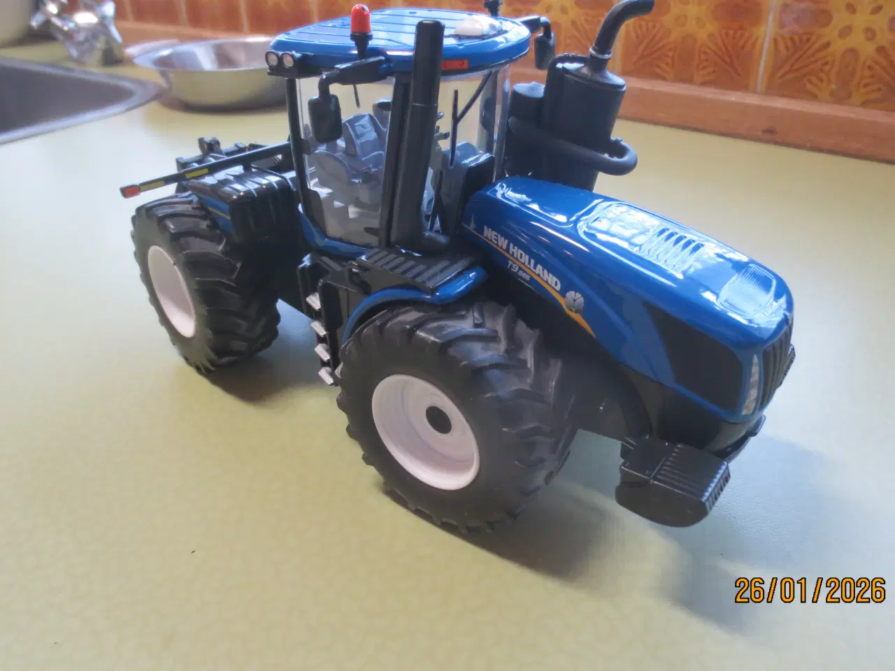 Billede 8 - 2 stk Modeltraktor HOLLAND T9 530/565