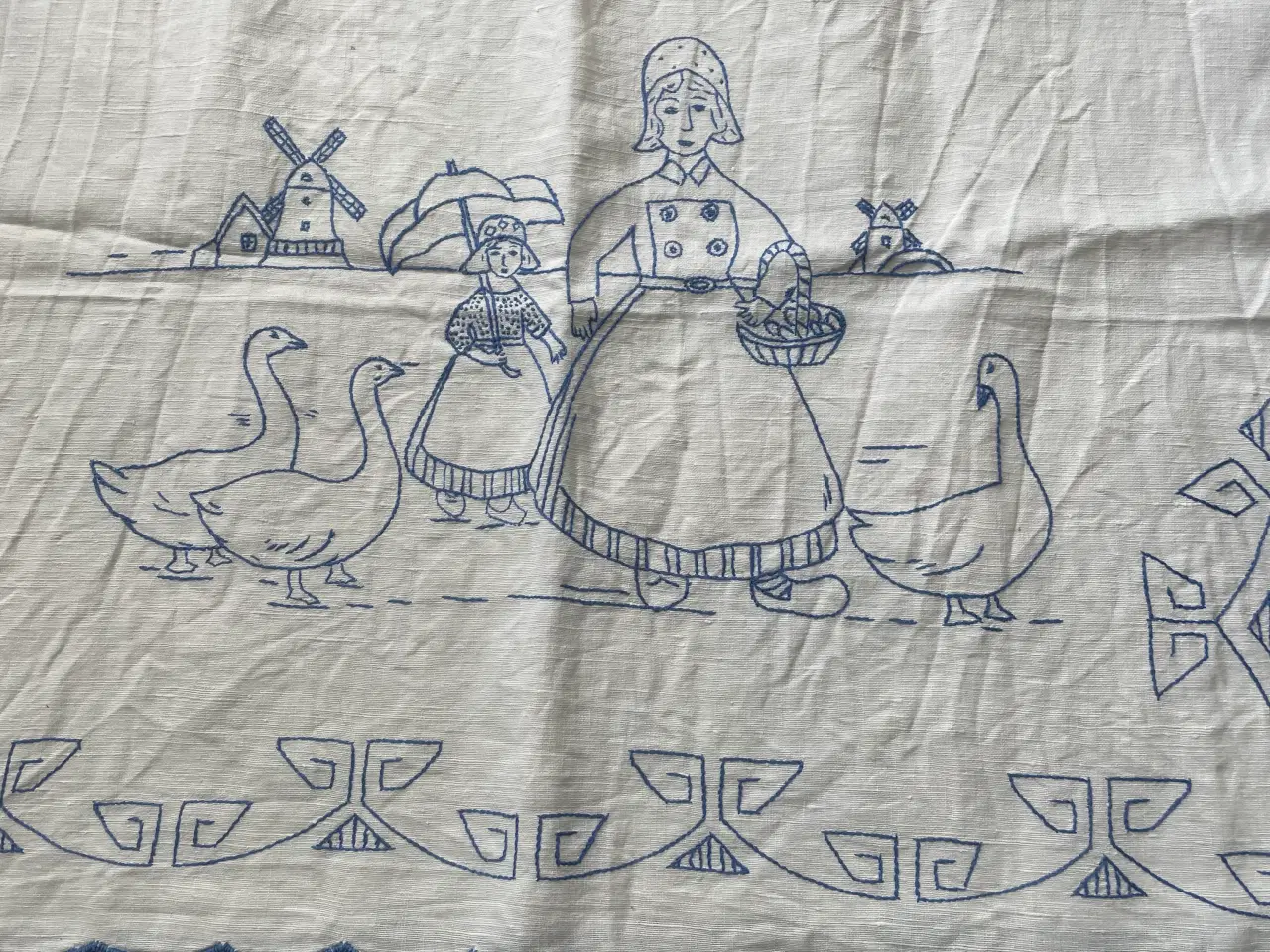Billede 2 - Gammelt broderi flere køkkenstykke