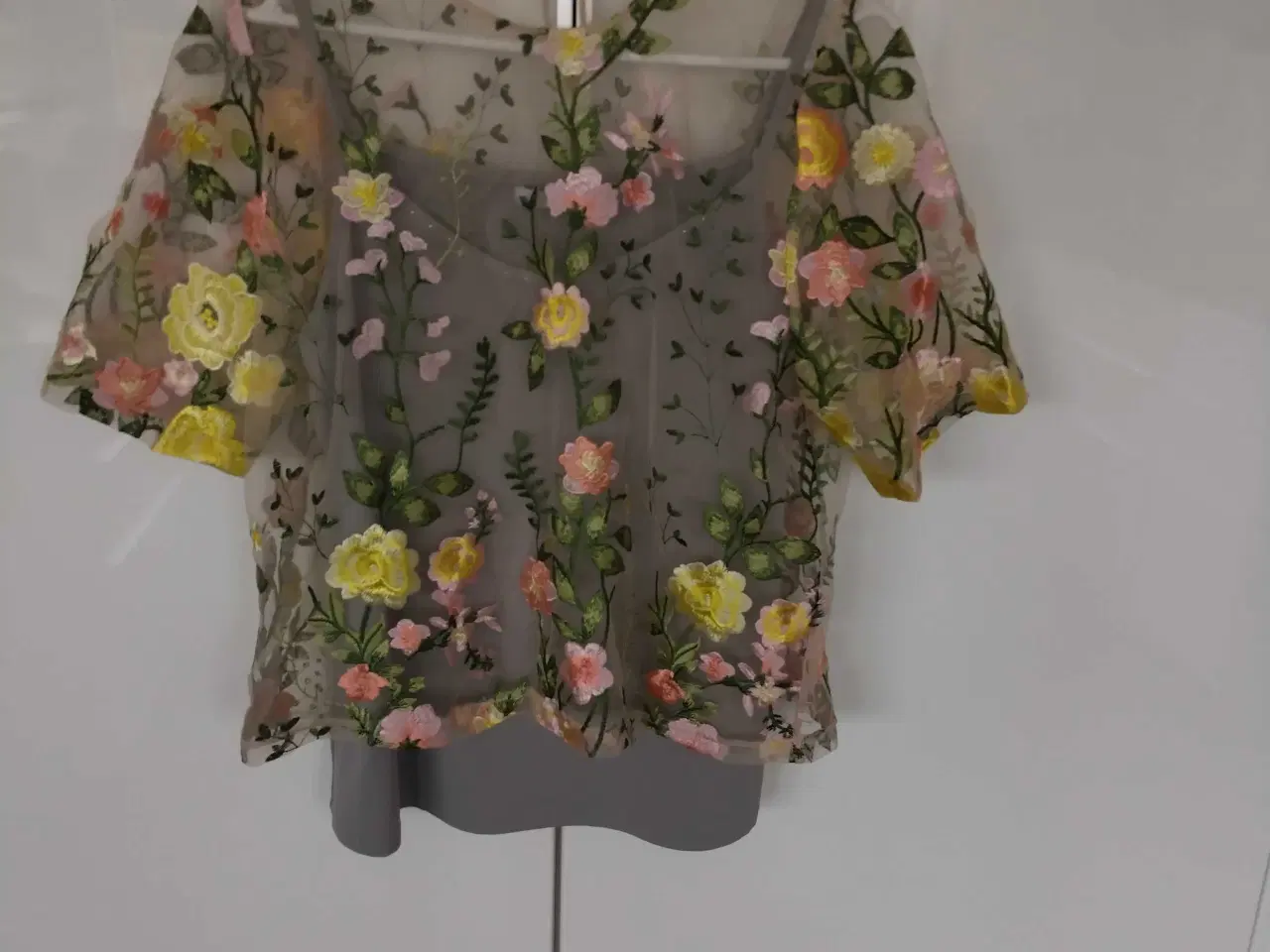 Billede 3 - Smuk top/bluse 