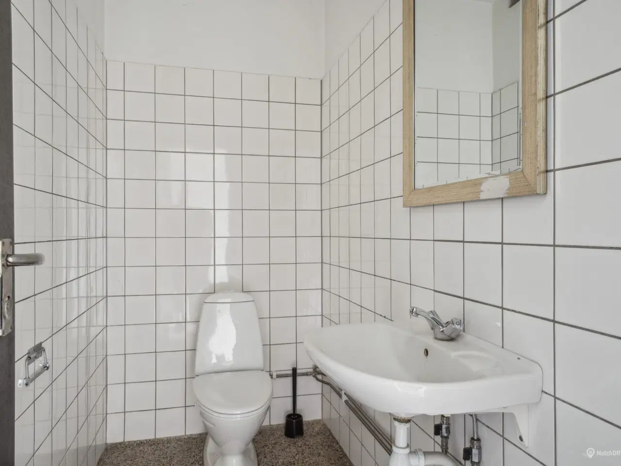 Billede 11 - Velbeliggende lokaler på Brønderslev station.