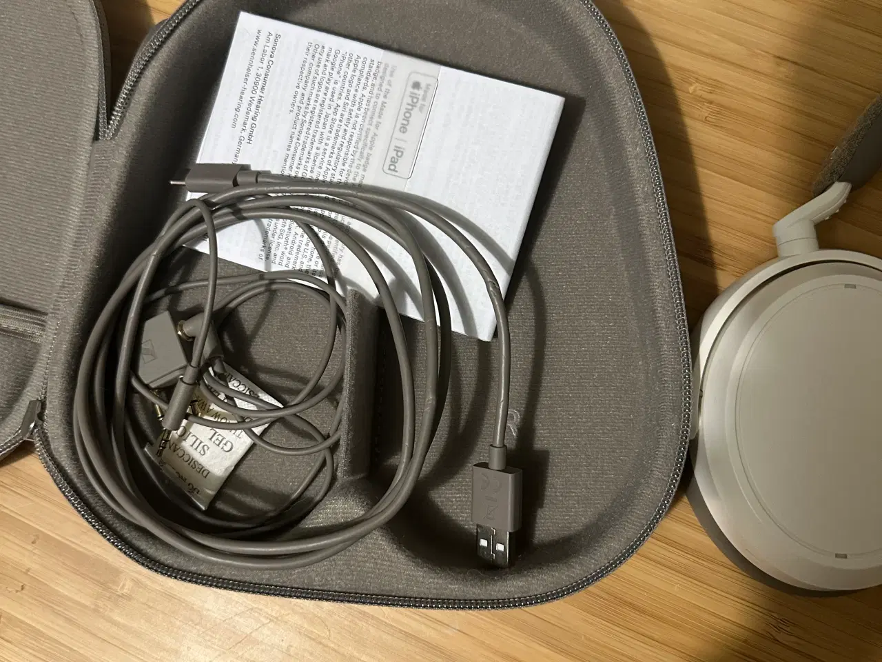 Billede 3 - Sennheiser Momentum 4 Høretelefoner