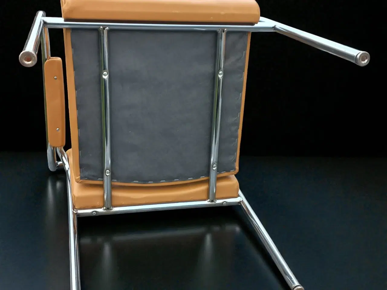 Billede 8 - Sæt af 2 Bauhaus-inspirerede armstole fra 1970’ern