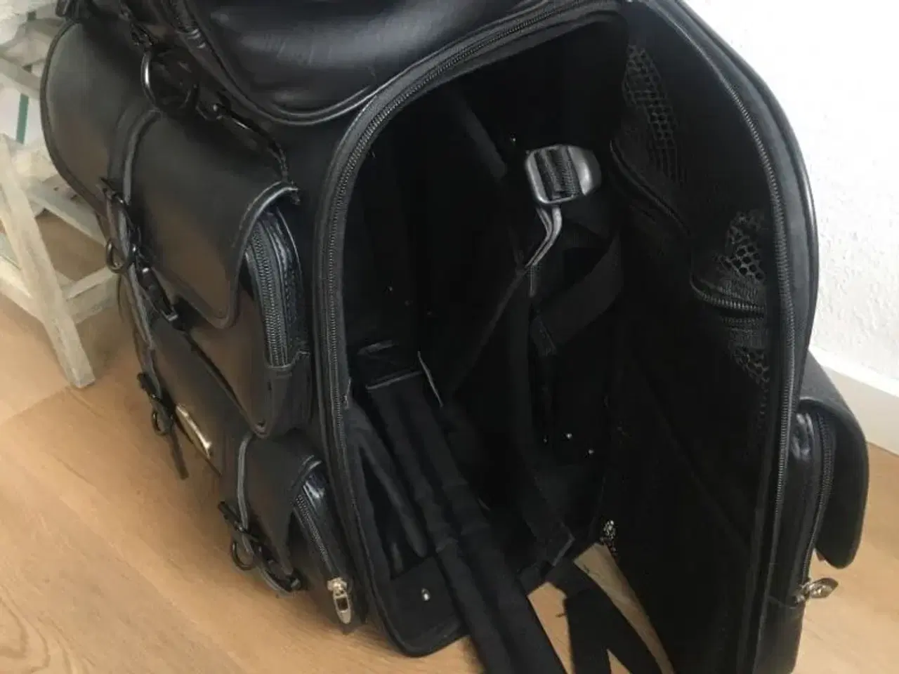 Billede 3 - Harley D Sissybar med bagagetaske