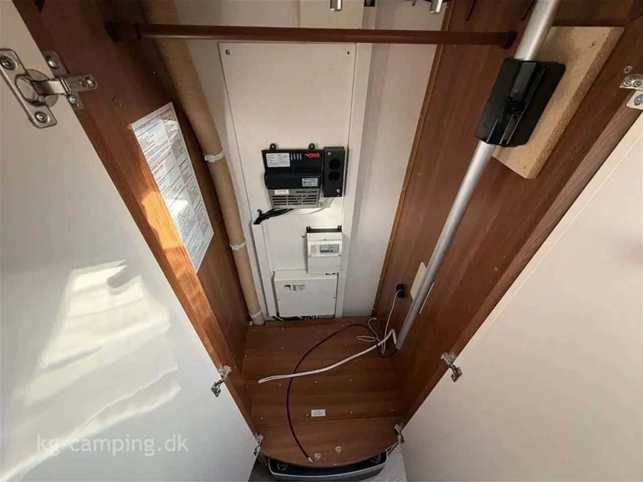 Billede 11 - 2017 - Hobby Excellent 495 UFe   Dobbeltseng, posemarkise, Mover, Aircondition og meget meget mere.