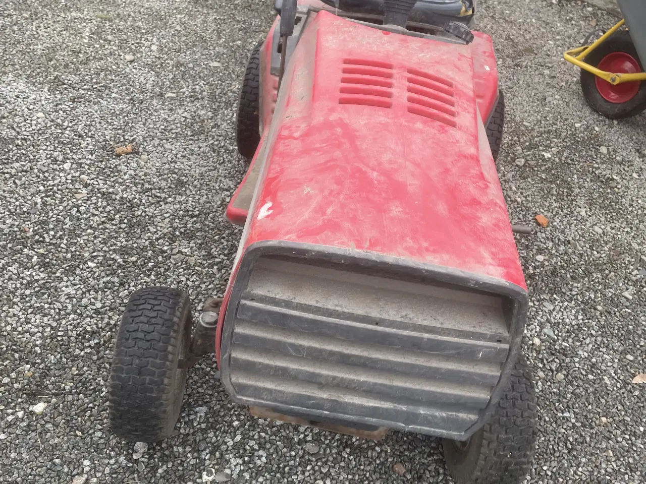 Billede 8 - Jonsered havetraktor LR11. Traktoren