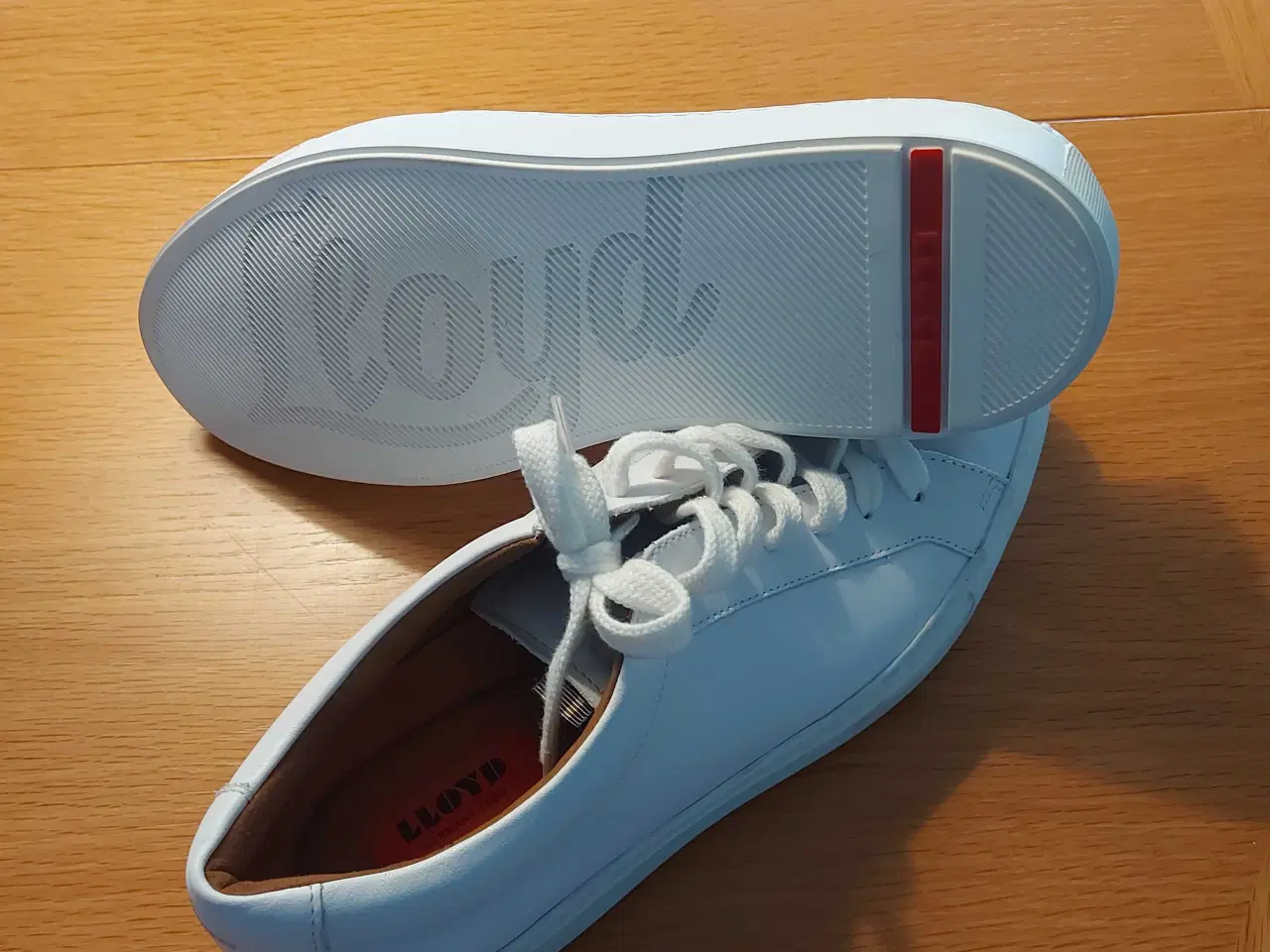 Billede 2 - Hvide sneakers fra LLOYD