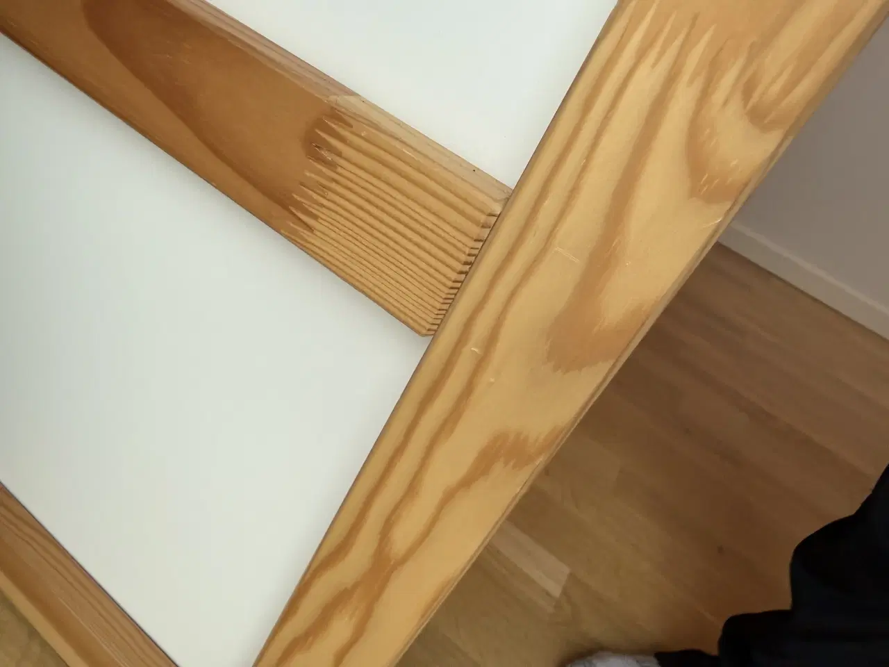 Billede 5 - Halvhøj seng sælges med madras og 2sengetelte