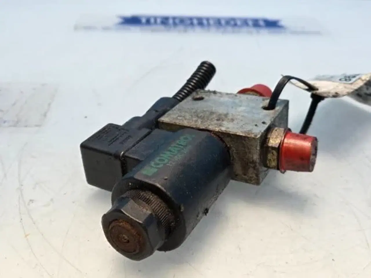 Billede 7 - Massey Ferguson 7274 Trykventil 45110054